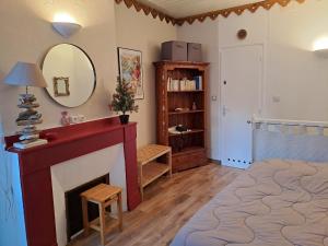 Duplex cosy - charme et confort à 100 mètres des thermes et des sentiers