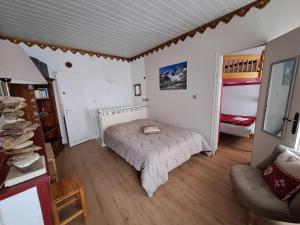 Duplex cosy - charme et confort à 100 mètres des thermes et des sentiers