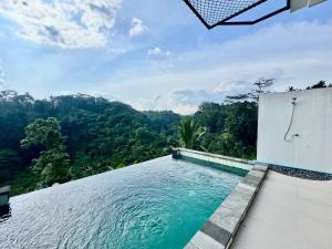 Jungle Valley Villas