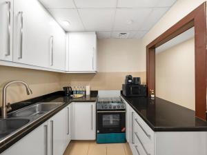 Ain Dubai & Sea View with Beach Access