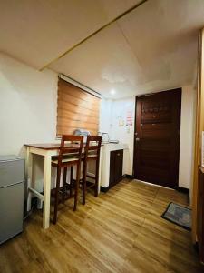 The River House - Govantes Guesthouse