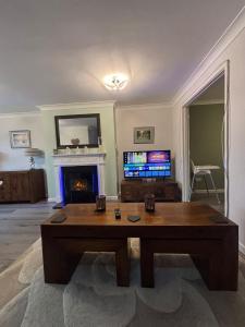 Alverstoke Manor - family home with pool table