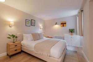 Superb Two Bedroom 2 Bathroom Home Morningside