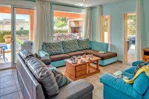 Villa Mar Flores by Villa Plus