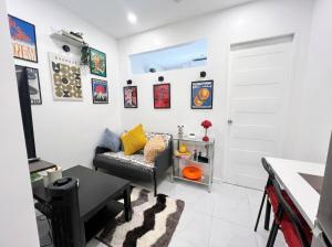 Staycation Haven with City view Free pool, Netflix, Wi-Fi