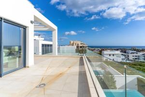 Villa Lynx With Heated Pool V108