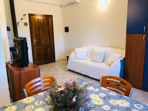 Bilocale Le Ginestre