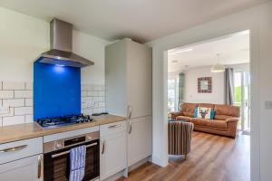 4 Bed in Marhamchurch oc-p34749