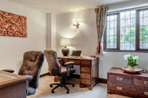 6 Bed in Taunton oc-b34095