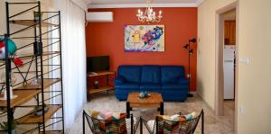 Surrounded View Family - with Private Parking