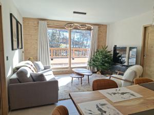 Brand New beautifully decorated 5ppl Apart JOY