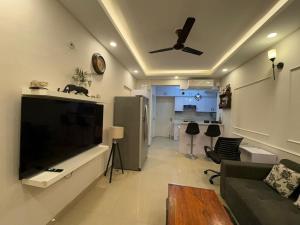 The Gold N Stay 2BHK Airport & Yashobhoomi