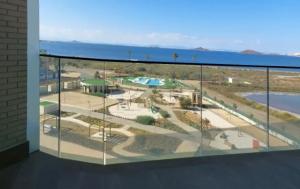 Apartment with 3 bedrooms, sea view, swimming pool and garage space