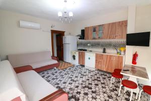 Yellow Butterfly Villa Daire 1