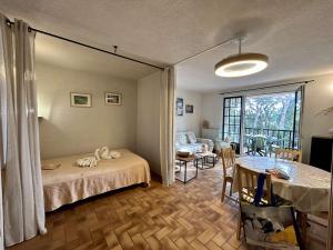 SR090-G1127 Studio 4 personnes SAINT RAPHAËL