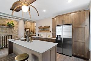 The Bentley, Luxury Boutique Stay in Downtown Milwaukee