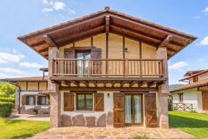Gran casa rural con encanto rodeada de naturaleza