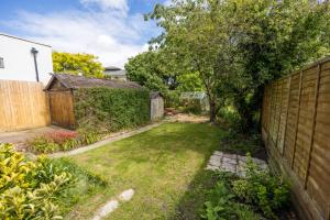 Primrose - Refurbished Family Home, With Rear Garden