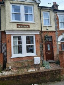 Spacious 4 Bedroom House, Garden, Nr Ipswich Town Centre with hot tub
