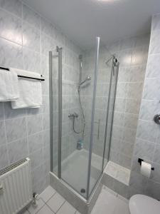 Balcony - Central Apartment - Free Parking