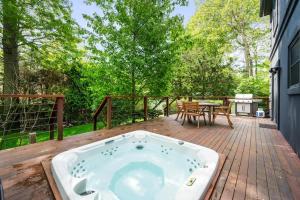BlackBerry - Private home with Jacuzzi year-around