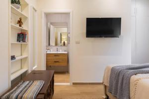 New Luxury Villa Korcula Timeless with private pool, Free Parking, Seafront, for 6 persons