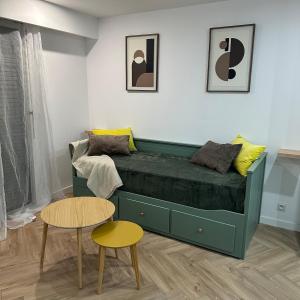 Perfectly located studio between sea and city center