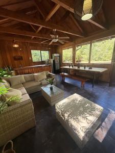 Exclusivo refugio en Bosque privado con rio