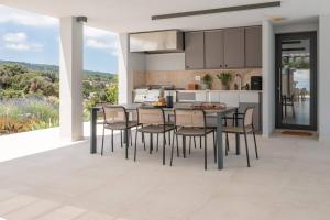 Luxury villa Bracchia Magic Retreat I with heated pool, sauna and jacuzzi on Brac