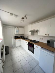 Cosy 3-Bed House off City Centre