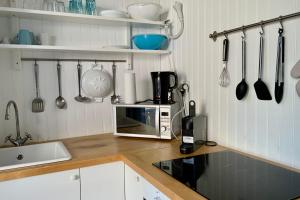 Le Petit Ponant Cozy Studio with Lagoon View & Swimming Pool!