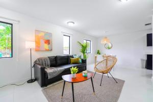 Comfortable Two-Story House near Wynwood with Free Parking