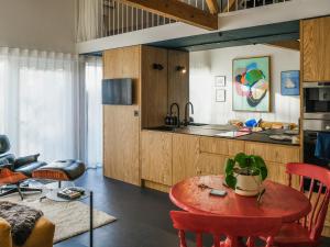 Sparrows Nest - Uk50109