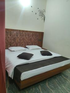 Nanda devi hotel