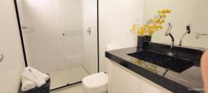 Apto 1 suite e 1 quarto, sacada com churrasqueira