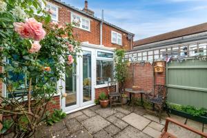 2 Bed in Woodbridge oc-48sc