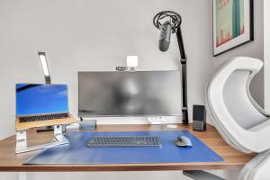 Chelsea 1 BR w Work Setup by Anyplace - 11651