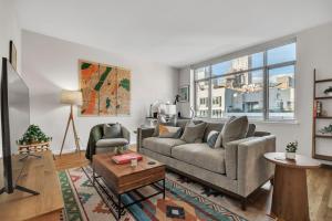 Chelsea 1 BR w Work Setup by Anyplace - 11651