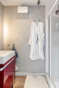 French Riviera Escapade - Steps from the Beach