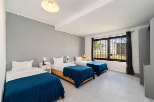 Villa Yuka - Pool and Oura Beach