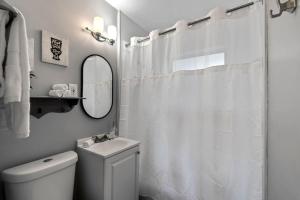 TilahStays 10 min to Beach and Nightlife