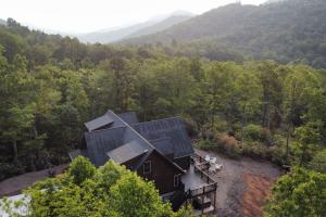 Laurel Creek Falls - Luxury Log Cabin with Hot Tub, Game Room and Theater