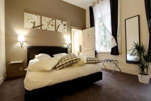 Hotels Logis Manoir de Fourcy : photos des chambres