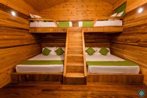Hotel Narangala Wooden Villa