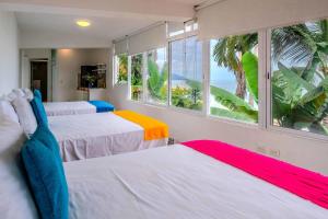 Ocean Front Villa - Private Pool and Ocean Access