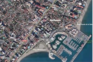 Playa y Puerto Marina a 5 minutos