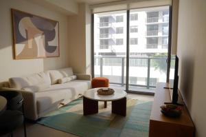 Stylish Minimalist 1BR in The Crosby