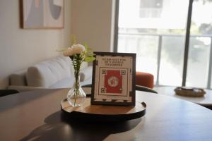 Stylish Minimalist 1BR in The Crosby