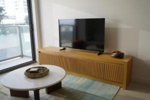 Stylish Minimalist 1BR in The Crosby