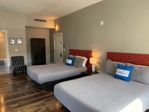 Boutique Hotel Room 9